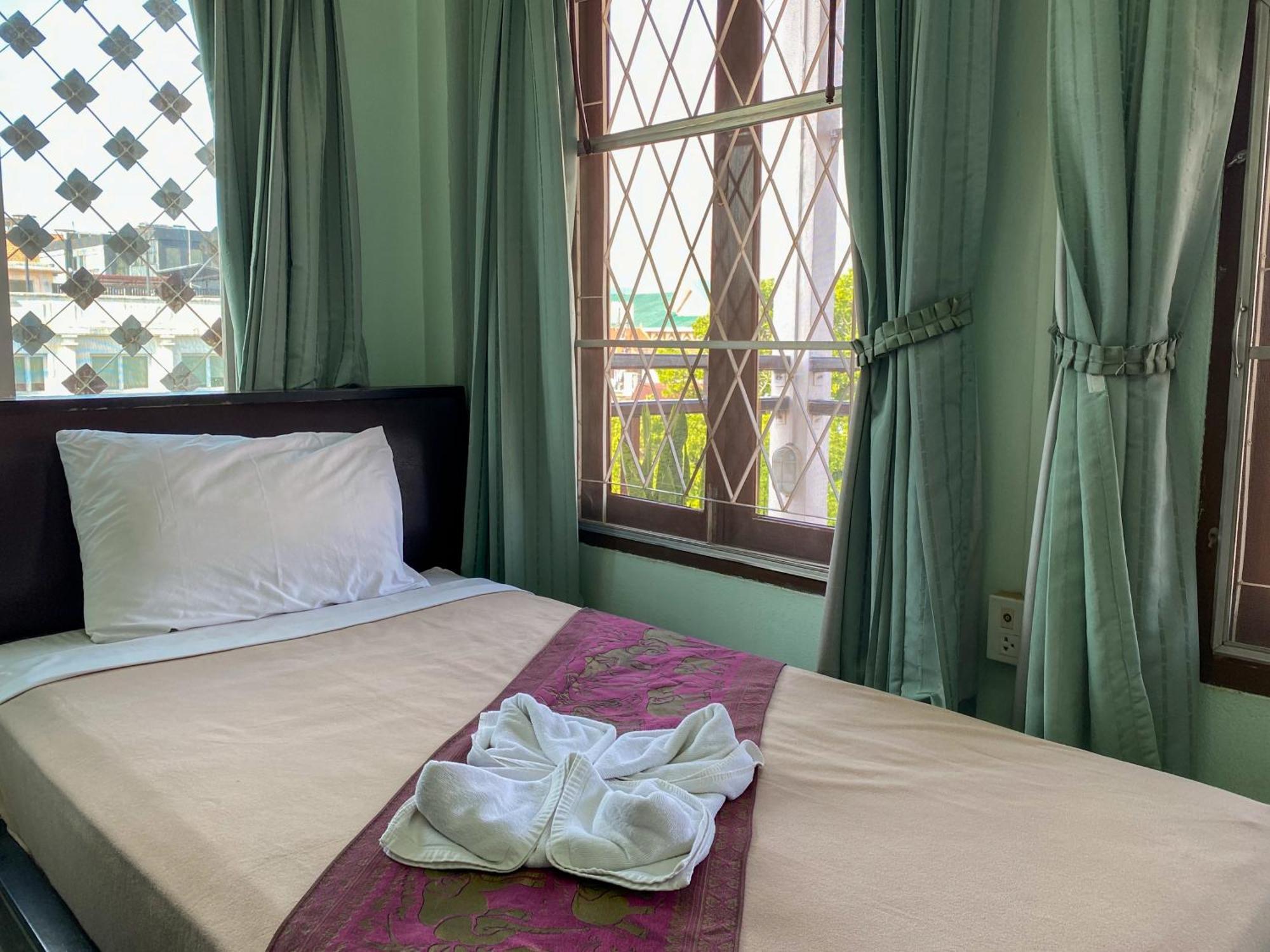 Mixay Paradise Hotel Vientiane Room photo